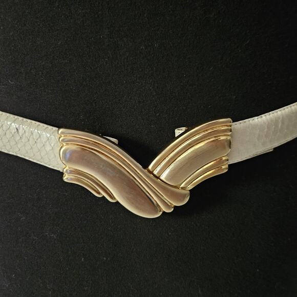 Liz Claiborne Beige Genuine Snake Skin Belt Large Gold Hardware Vintage 90's - Picture 3 of 6